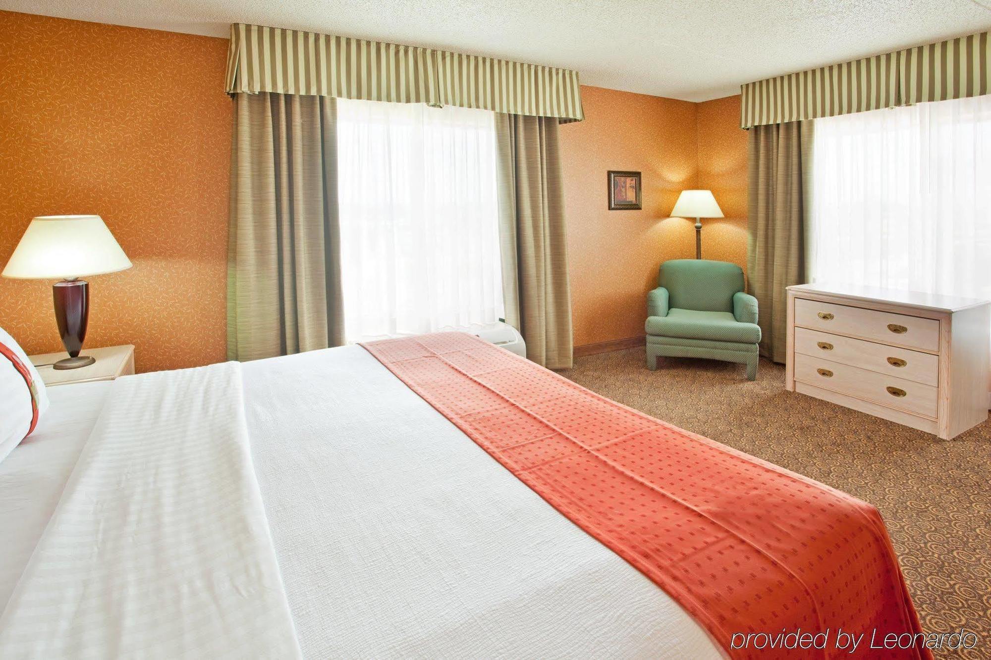 Holiday Inn & Suites Bolingbrook, An Ihg Hotel חדר תמונה